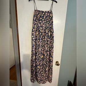 Spaghetti strap maxi, floral print with zipper in back